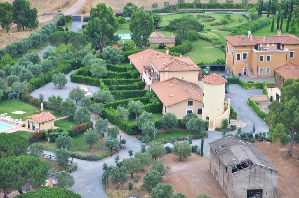 פומזיה Casale Di Tormaggiore Villa And Country Suites מראה חיצוני תמונה