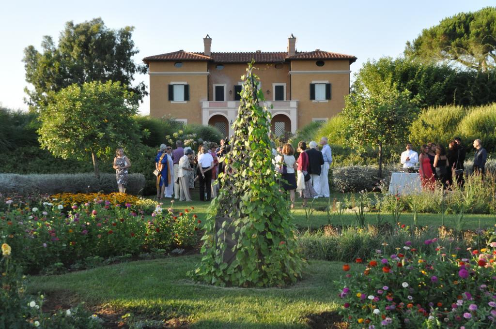 פומזיה Casale Di Tormaggiore Villa And Country Suites מראה חיצוני תמונה